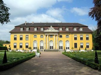 Schloss Mosigkau in Dessau – Wohnungen im Stadtteil Dessau-Mosigkau entdecken